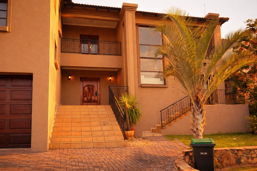 To Let 4 Bedroom Property for Rent in Cashan North West